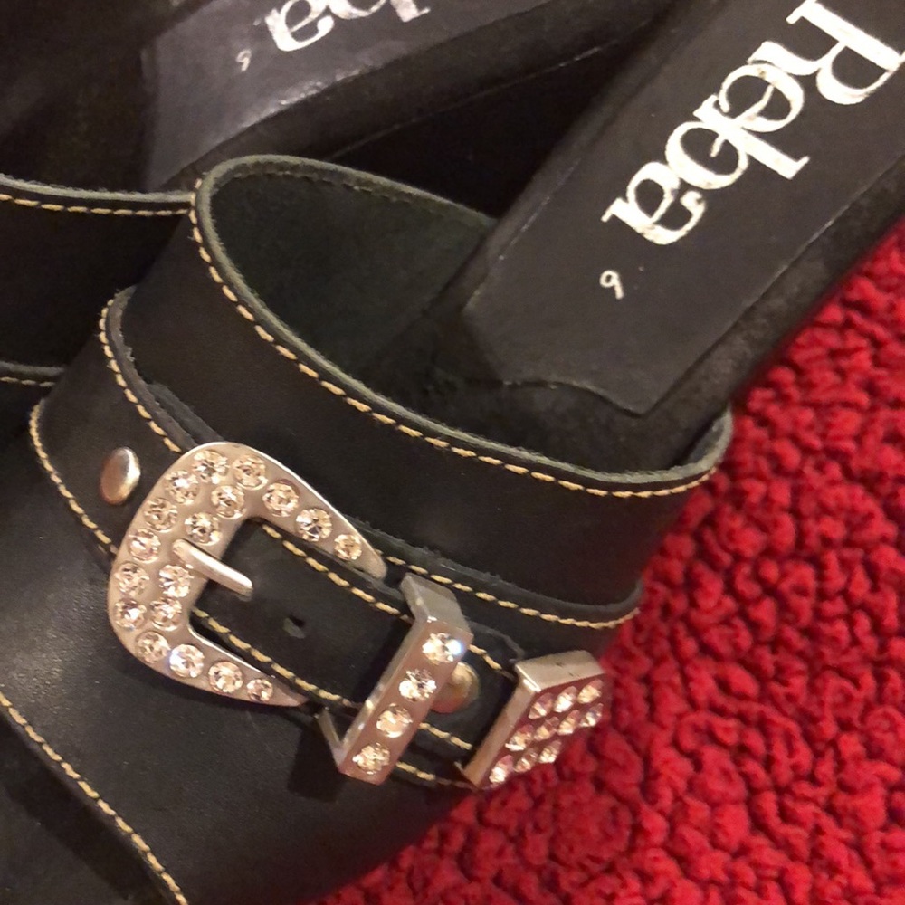 Shoes - Picture 5 of 6